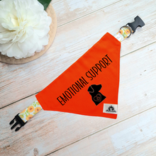Charger l'image dans la galerie, Set of leash sleeve and bandana - EMOTIONAL SUPPORT