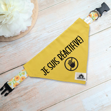 Charger l'image dans la galerie, Foulard pour chien - JE SUIS RÉACTIF(VE) - Chien anxieux réactif