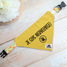 Charger l'image dans la galerie, Foulard pour chien anxieux réactif - JE SUIS NERVEUX(SE)
