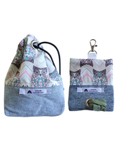 Charger l'image dans la galerie, Kit Pochette à gâteries et porte-sacs à déchets pour chien - KPP006