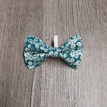 Charger l'image dans la galerie, Nœud papillon pour chat ou petit chien no 32