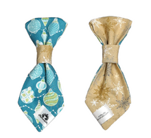Charger l'image dans la galerie, Cravate 2 en 1 - 6 po - Boules de Noël bleues et vertes