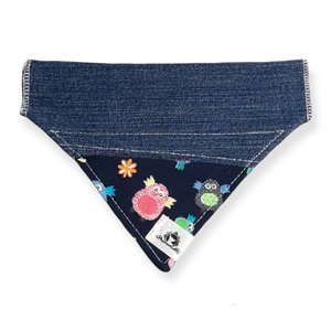 Foulard de jeans recyclés pour chat ou petit chien – Hibou et fleurs