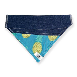 Foulard de jeans recyclés pour chat ou petit chien – Ananas no 2