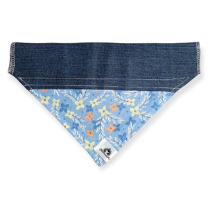 Foulard de jeans recyclés pour chien moyen - Tendre bleu