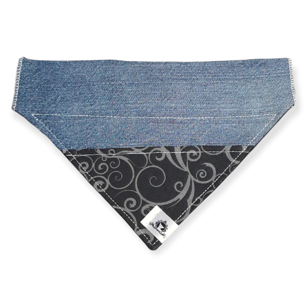 Foulard de jeans recyclés pour chien moyen - Volutes grises