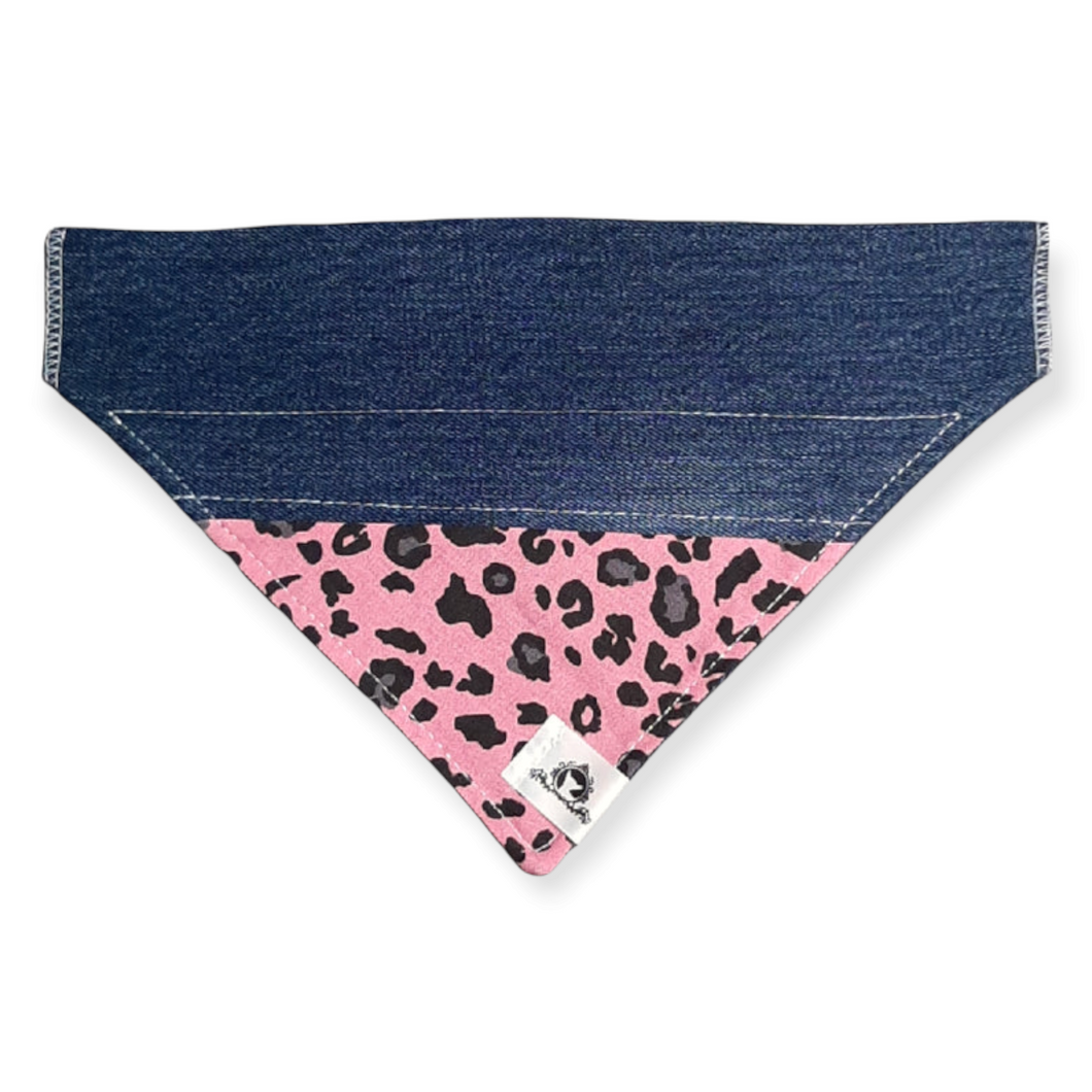 Foulard de jeans recyclés pour chien moyen - Léopard rose