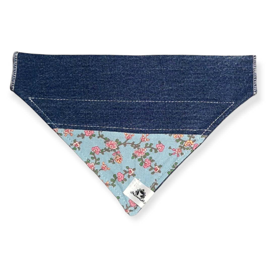 Foulard de jeans recyclés pour chien moyen - Printemps fleuri
