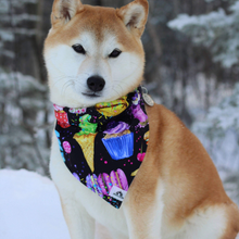 Charger l&#39;image dans la galerie, Foulard de jeans recyclés pour grand chien - Zen
