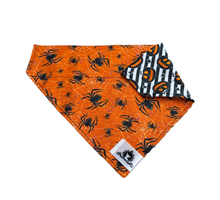 Charger l&#39;image dans la galerie, Foulard 2 en 1 pour grand chien - Halloween H012
