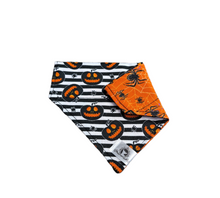 Charger l&#39;image dans la galerie, Foulard 2 en 1 pour chat et petit chien - Halloween H013
